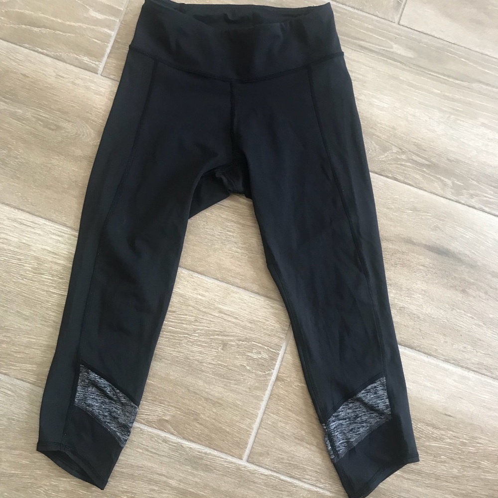 Lululemon crops Black & Gray size 4
